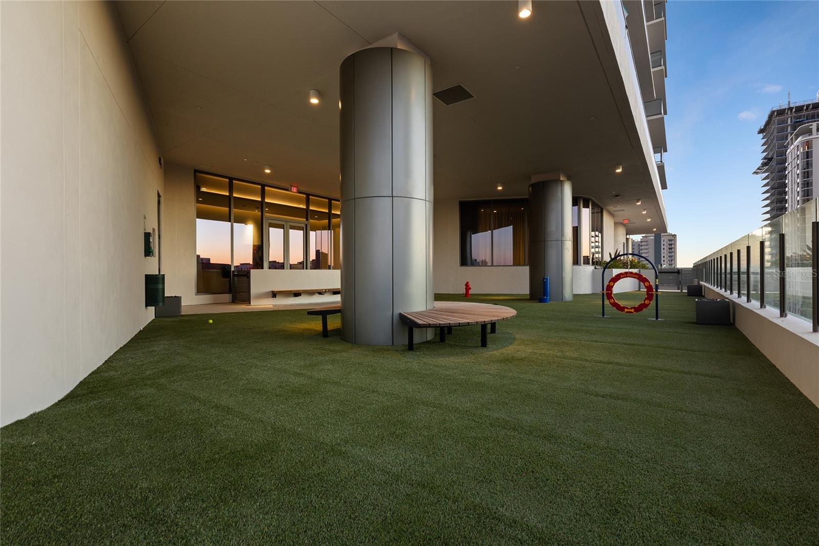 Image 49 of 84 For 275 1st Avenue S 2803