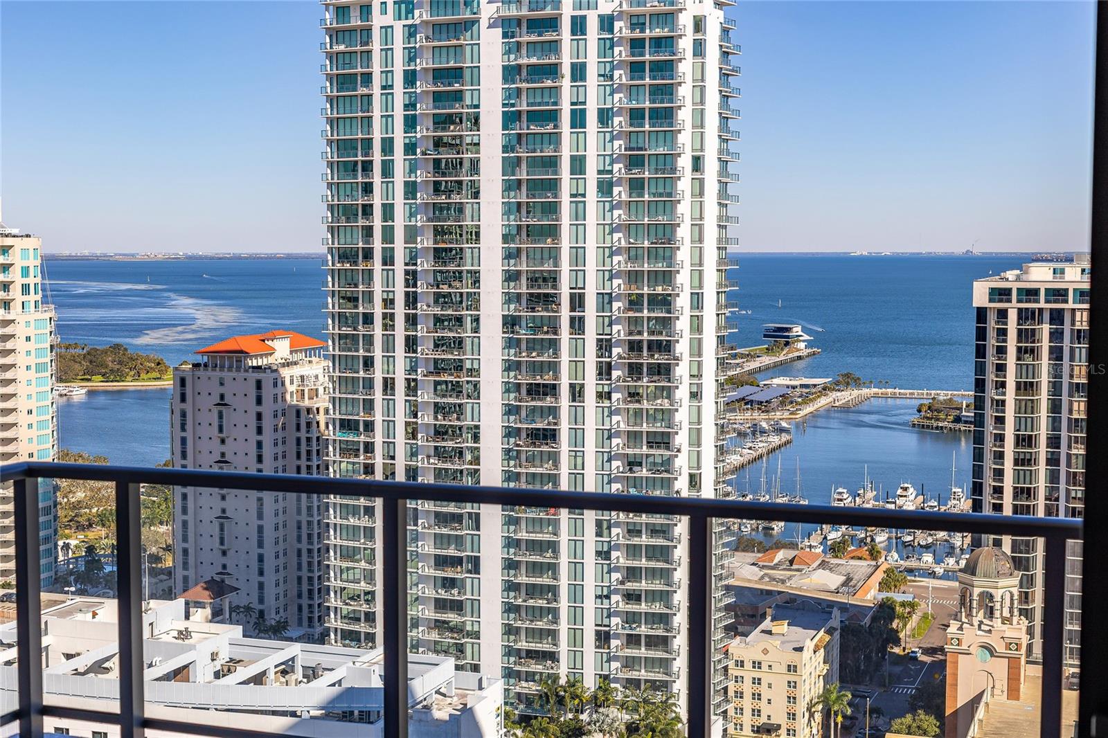 Image 70 of 84 For 275 1st Avenue S 2803