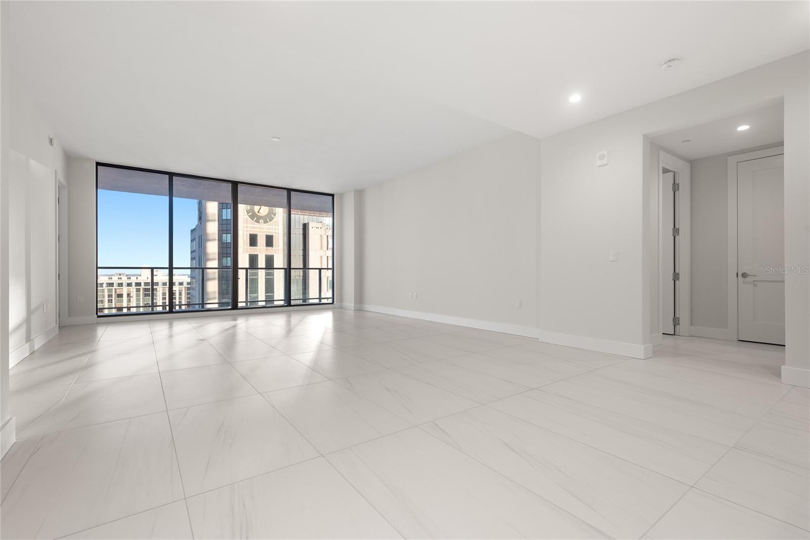 Image 8 of 84 For 275 1st Avenue S 2803