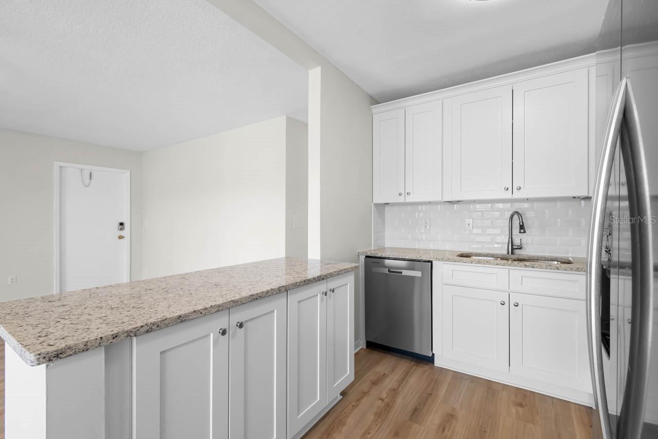 Image 12 of 55 For 2337 Glenmore Circle