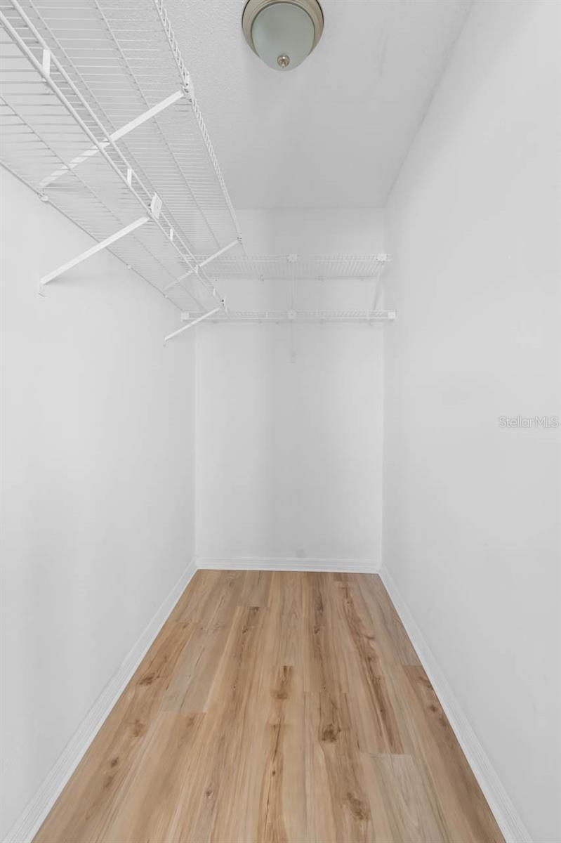 Image 15 of 55 For 2337 Glenmore Circle