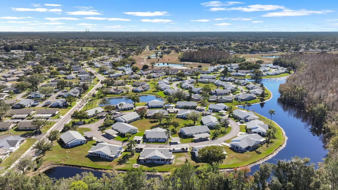 Image 36 of 55 For 2337 Glenmore Circle