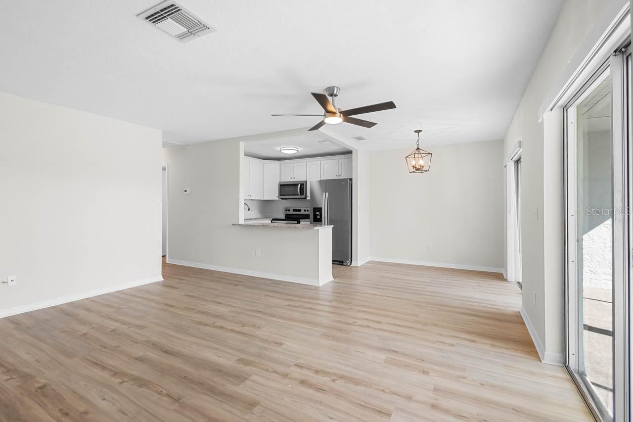 Image 6 of 55 For 2337 Glenmore Circle