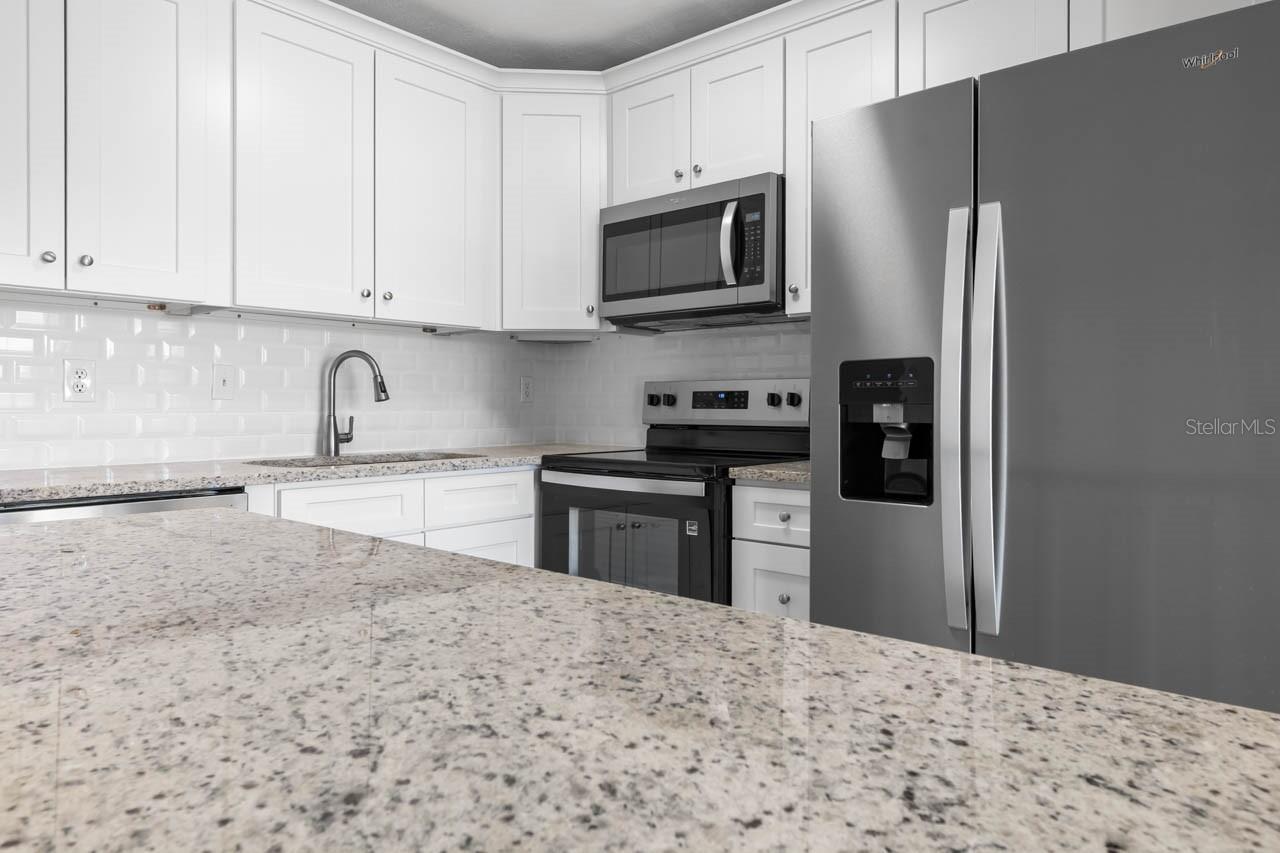 Image 9 of 55 For 2337 Glenmore Circle