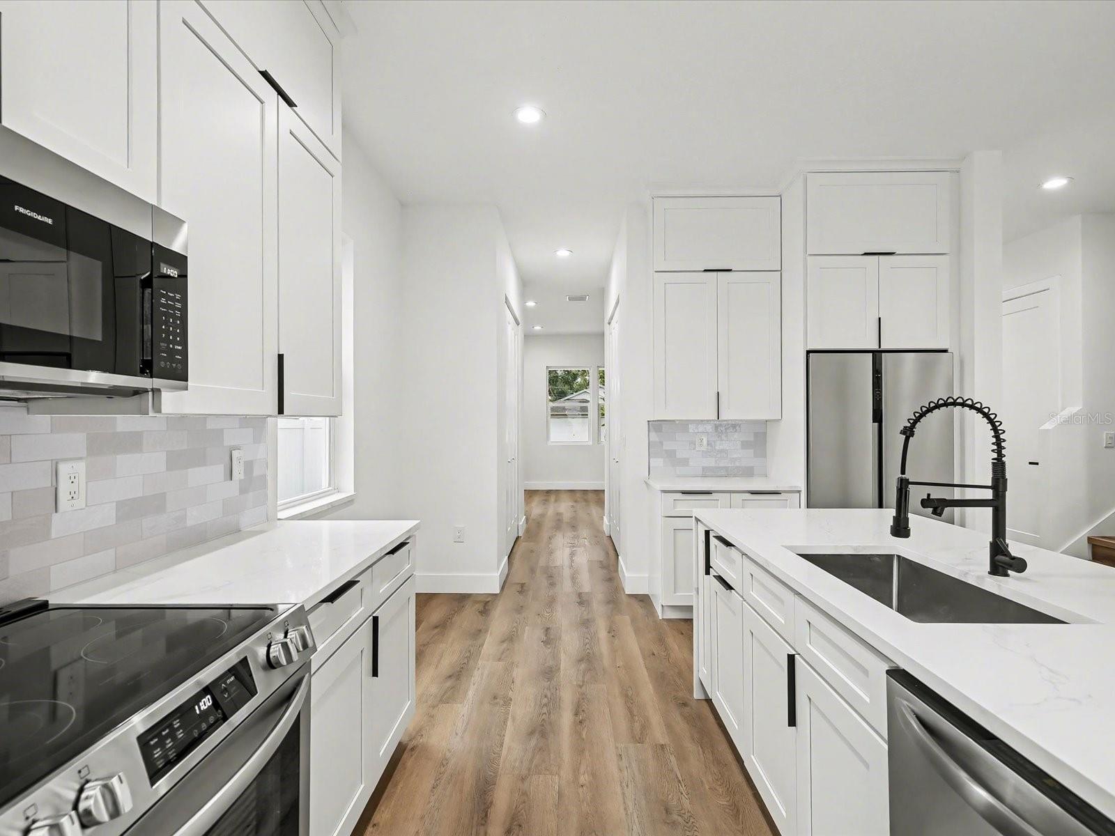 Image 18 of 96 For 1751 27th Avenue N