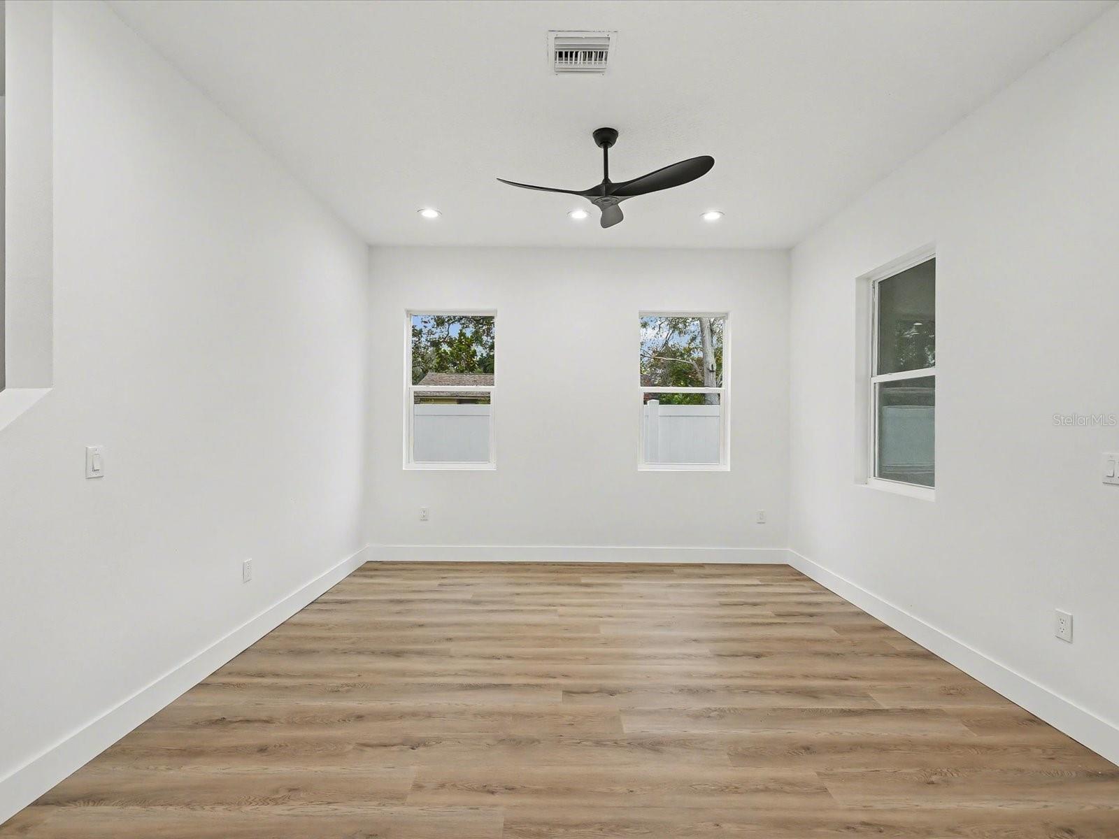 Image 23 of 96 For 1751 27th Avenue N