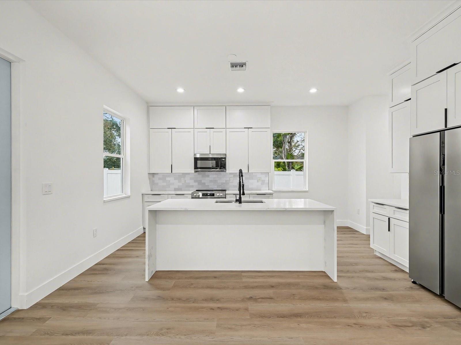 Image 24 of 96 For 1751 27th Avenue N