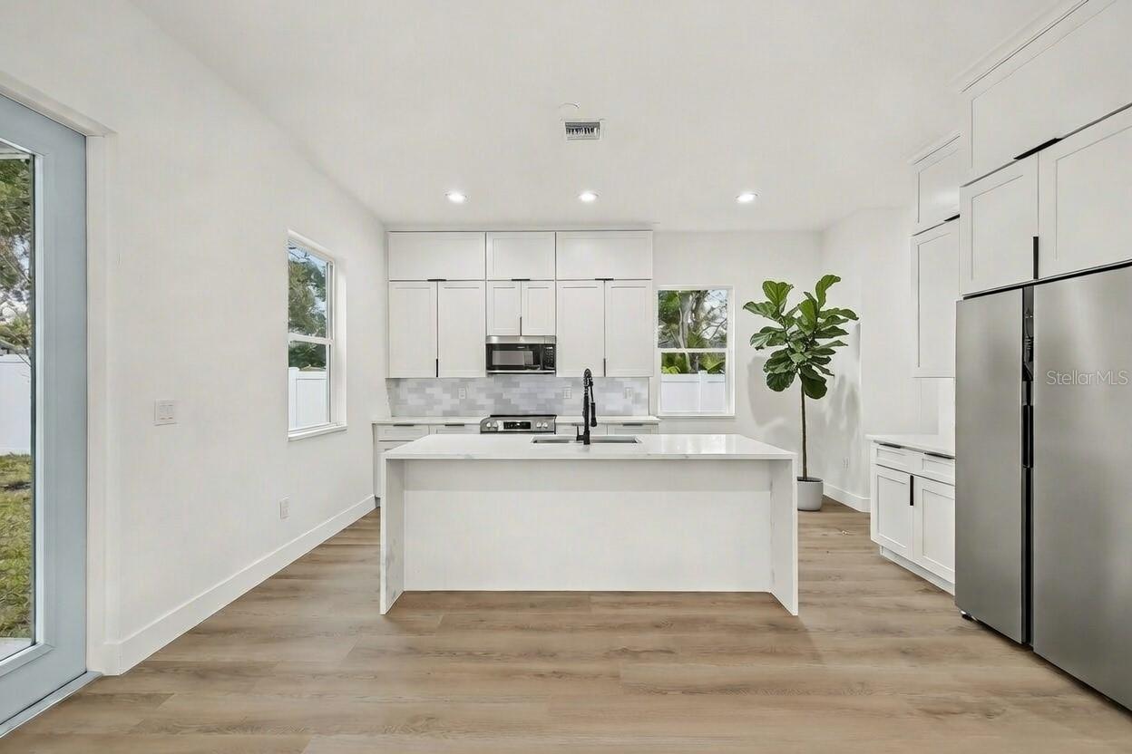 Image 25 of 96 For 1751 27th Avenue N