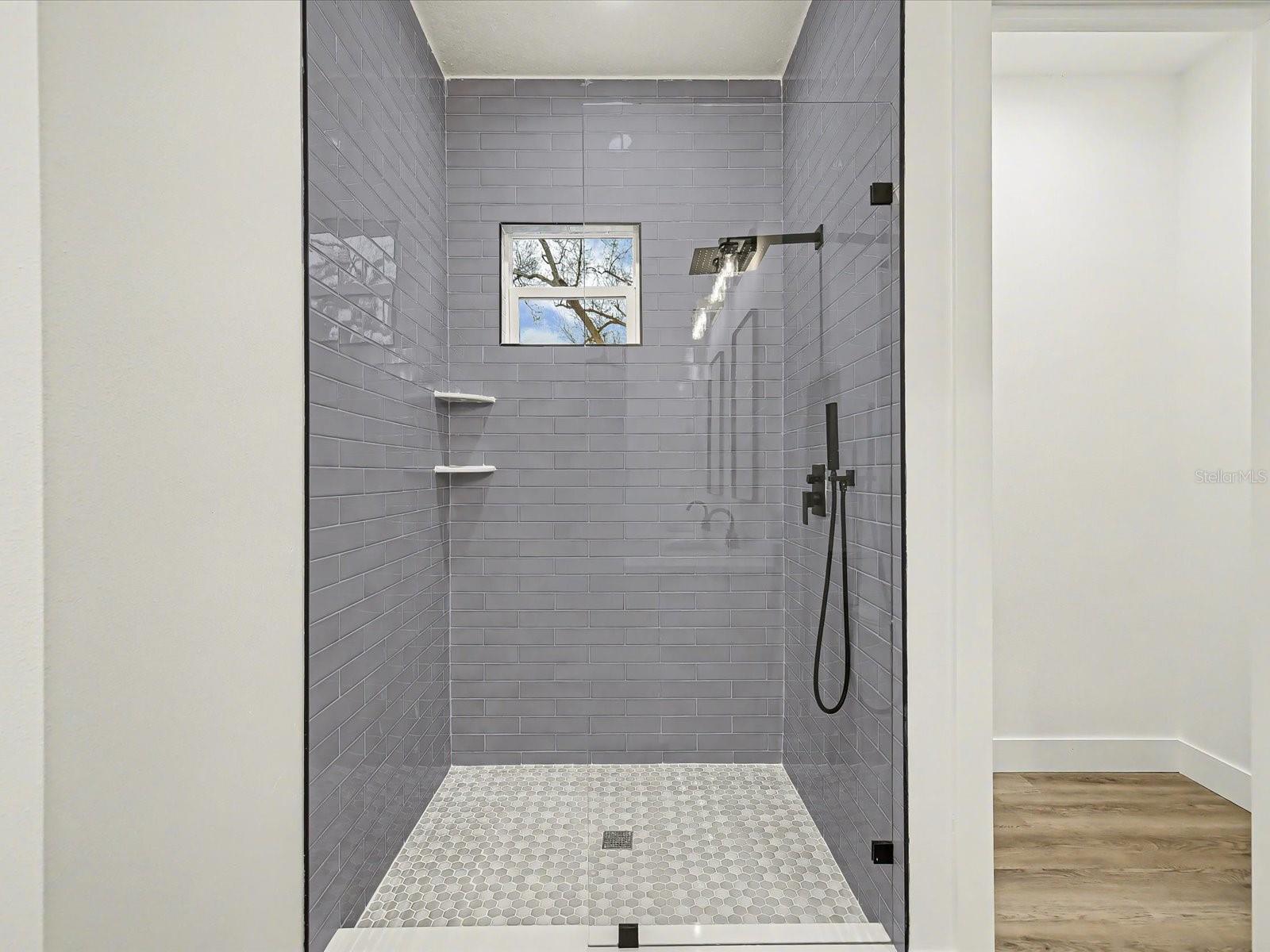 Image 31 of 96 For 1751 27th Avenue N