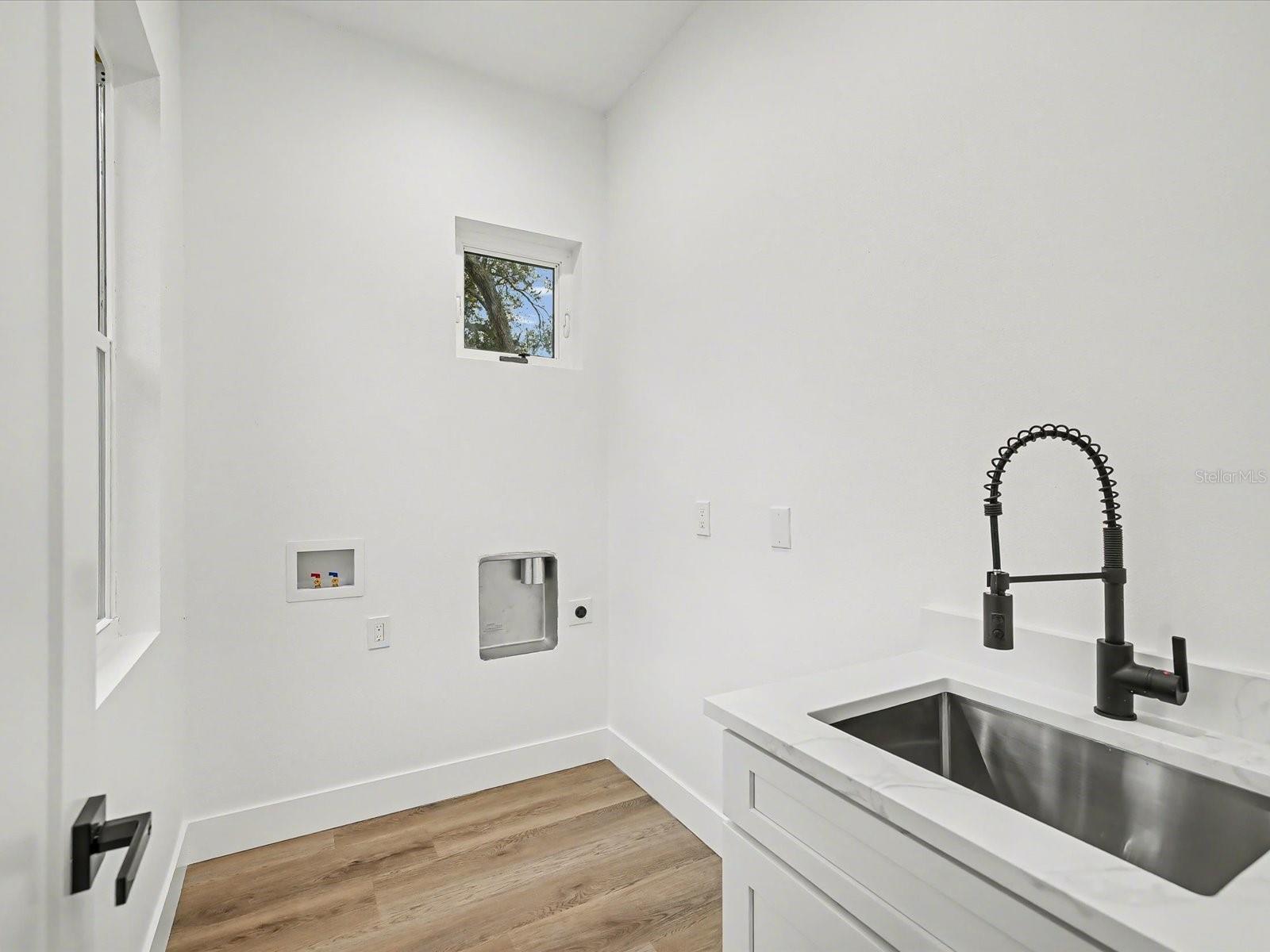 Image 34 of 96 For 1751 27th Avenue N