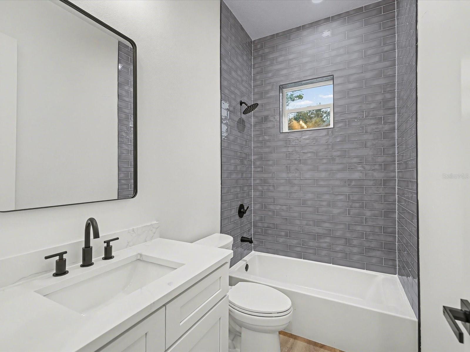 Image 35 of 96 For 1751 27th Avenue N