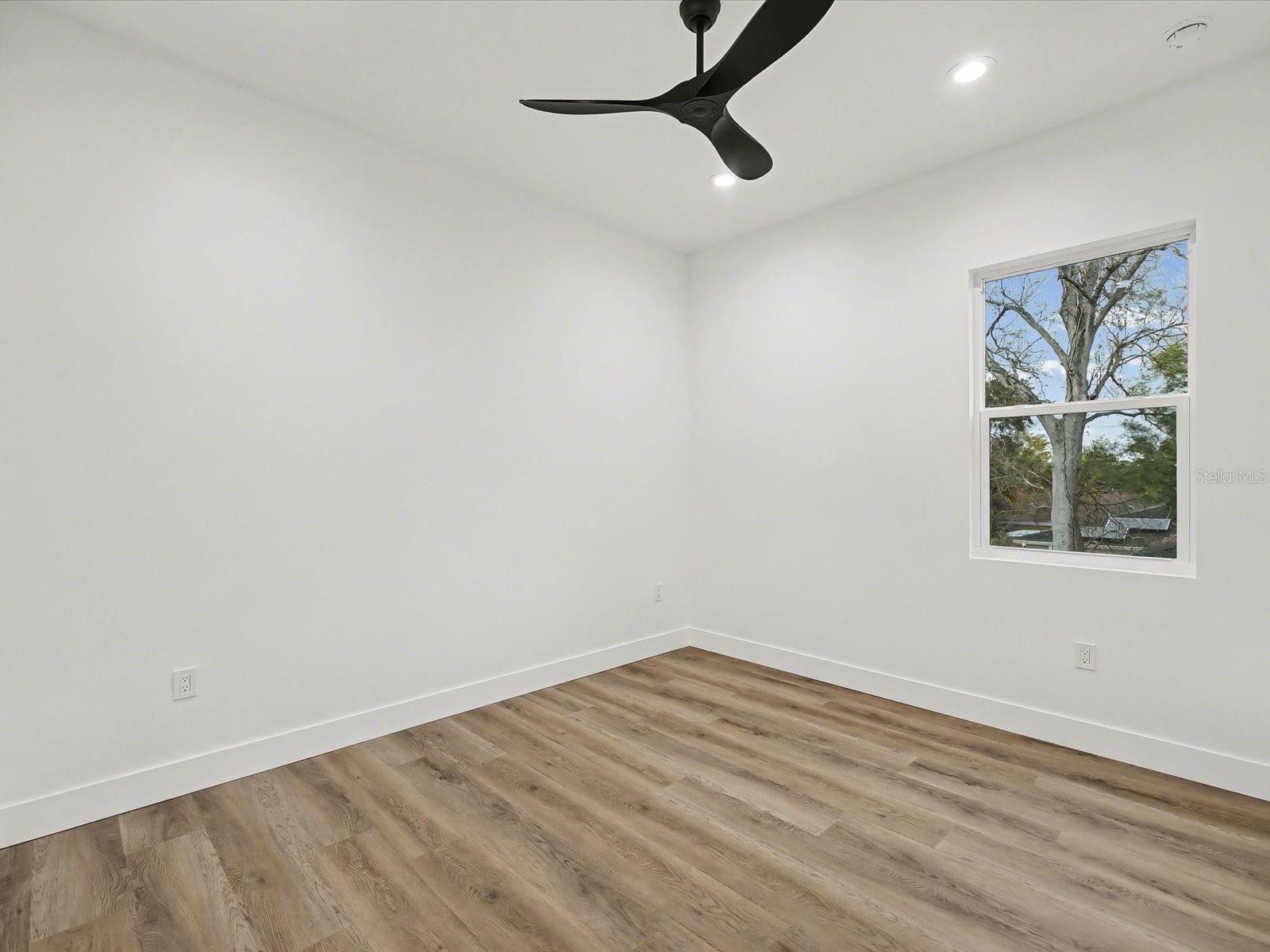 Image 38 of 96 For 1751 27th Avenue N