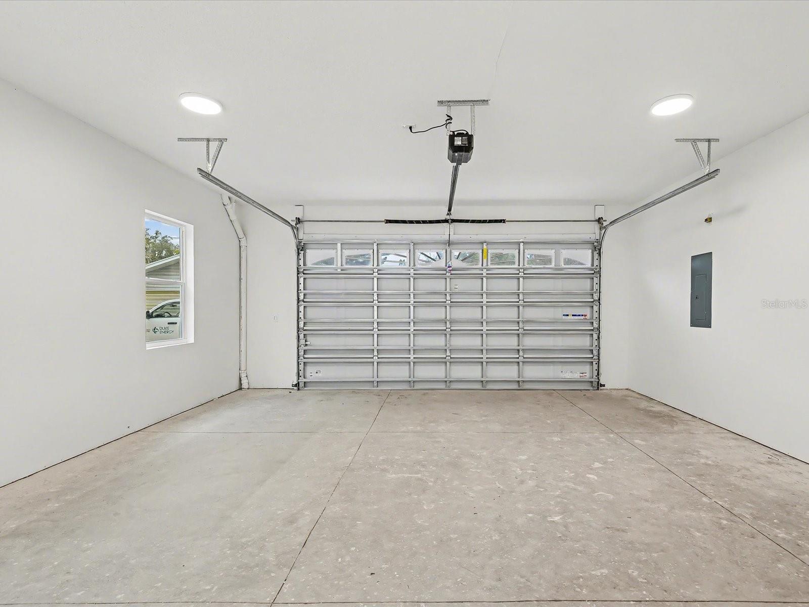 Image 42 of 96 For 1751 27th Avenue N