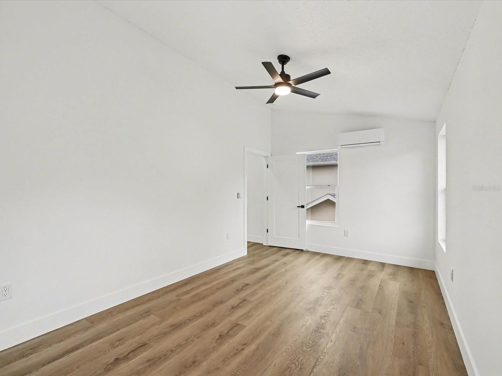 Image 55 of 96 For 1751 27th Avenue N