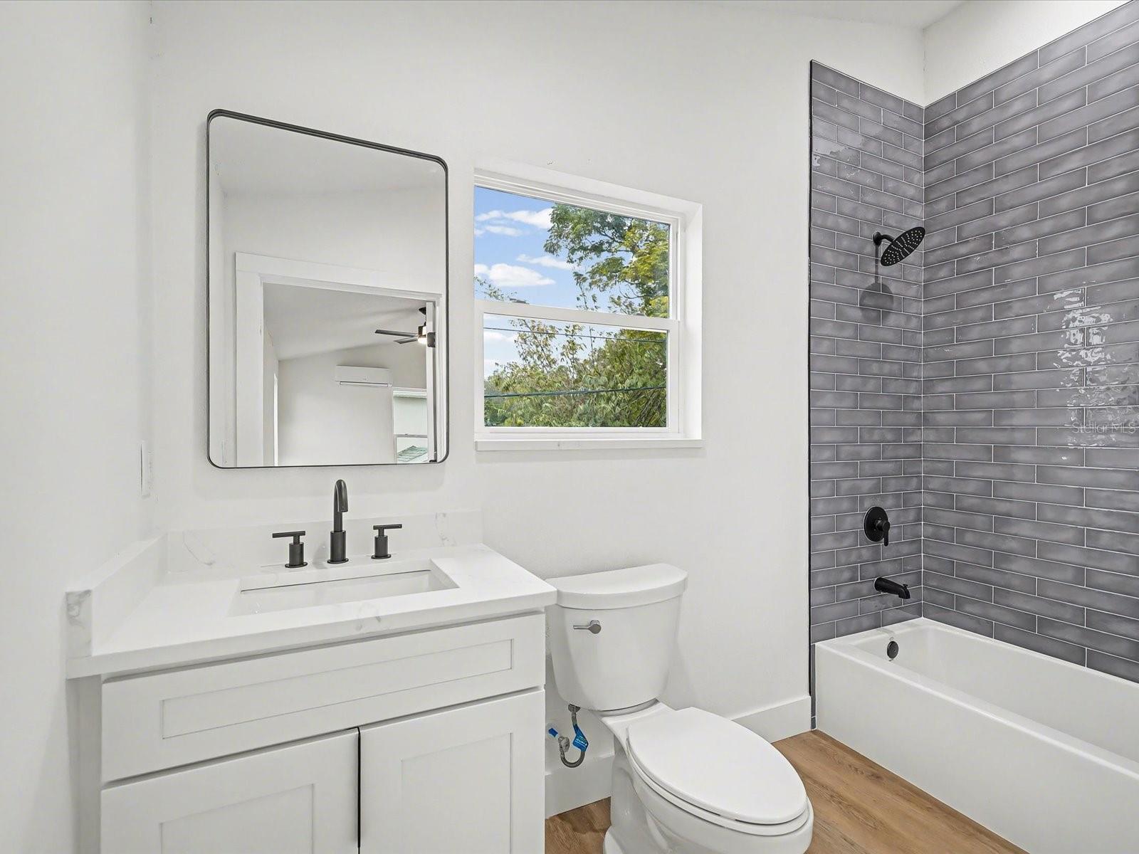 Image 56 of 96 For 1751 27th Avenue N