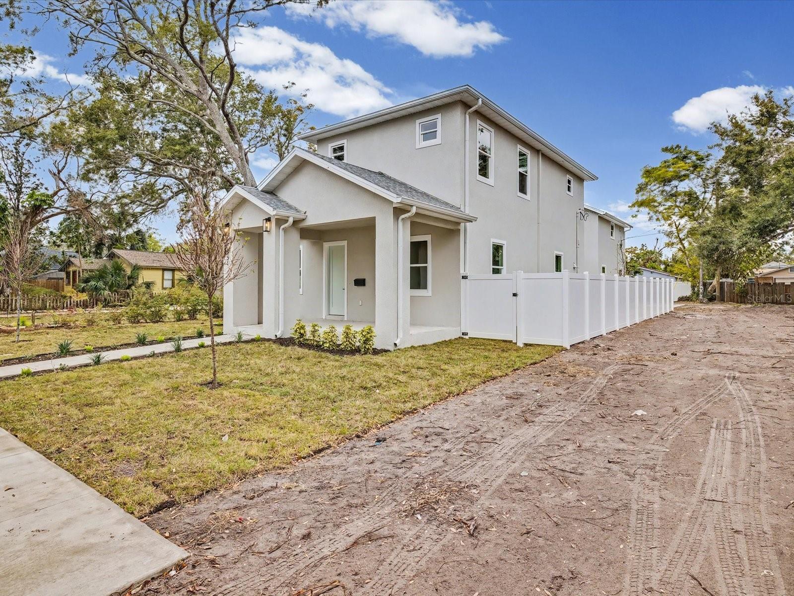 Image 60 of 96 For 1751 27th Avenue N