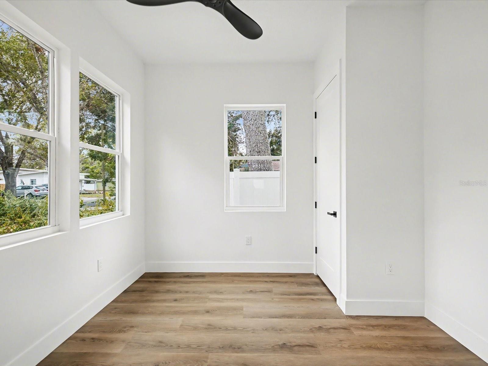 Image 7 of 96 For 1751 27th Avenue N