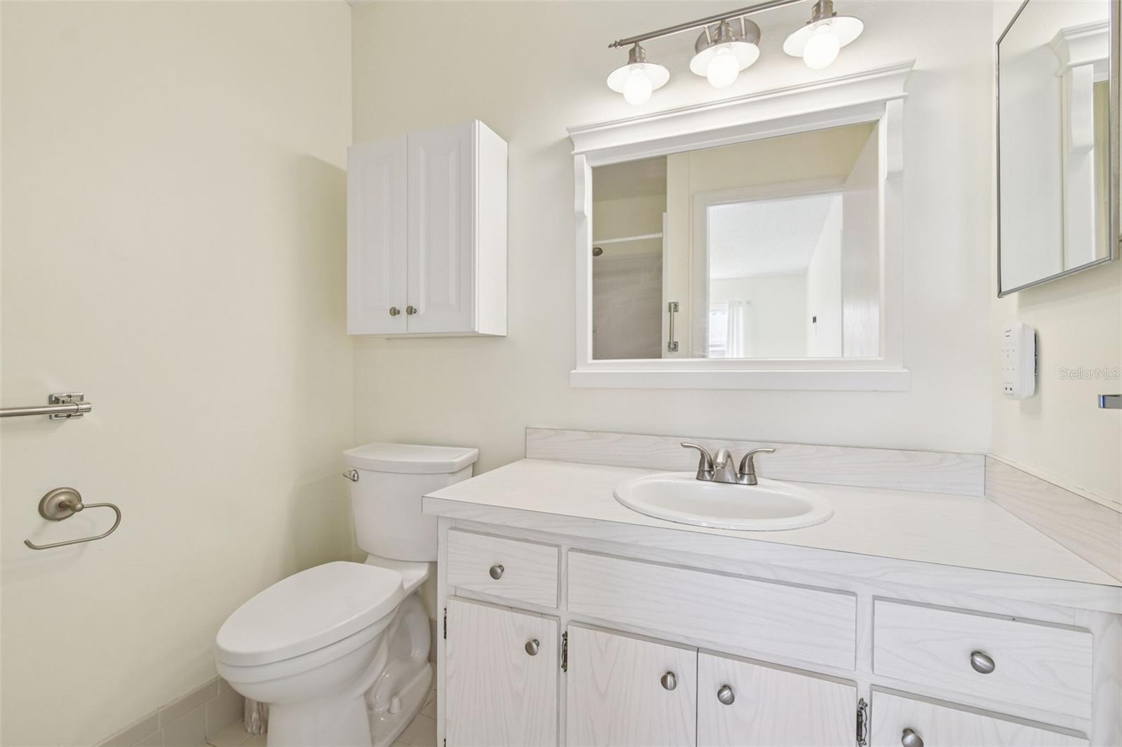 Image 13 of 26 For 123 Glendower Circle