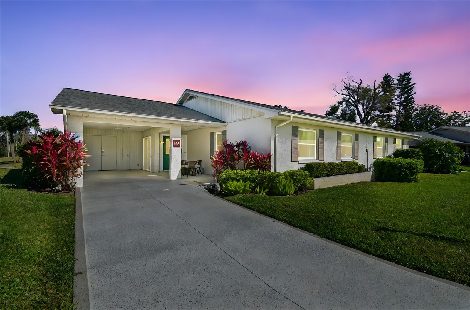 Image 2 of 26 For 123 Glendower Circle