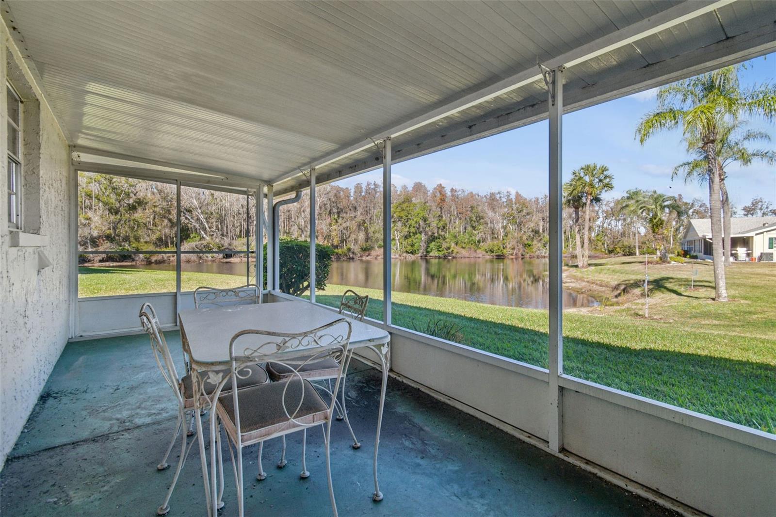 Image 23 of 26 For 123 Glendower Circle