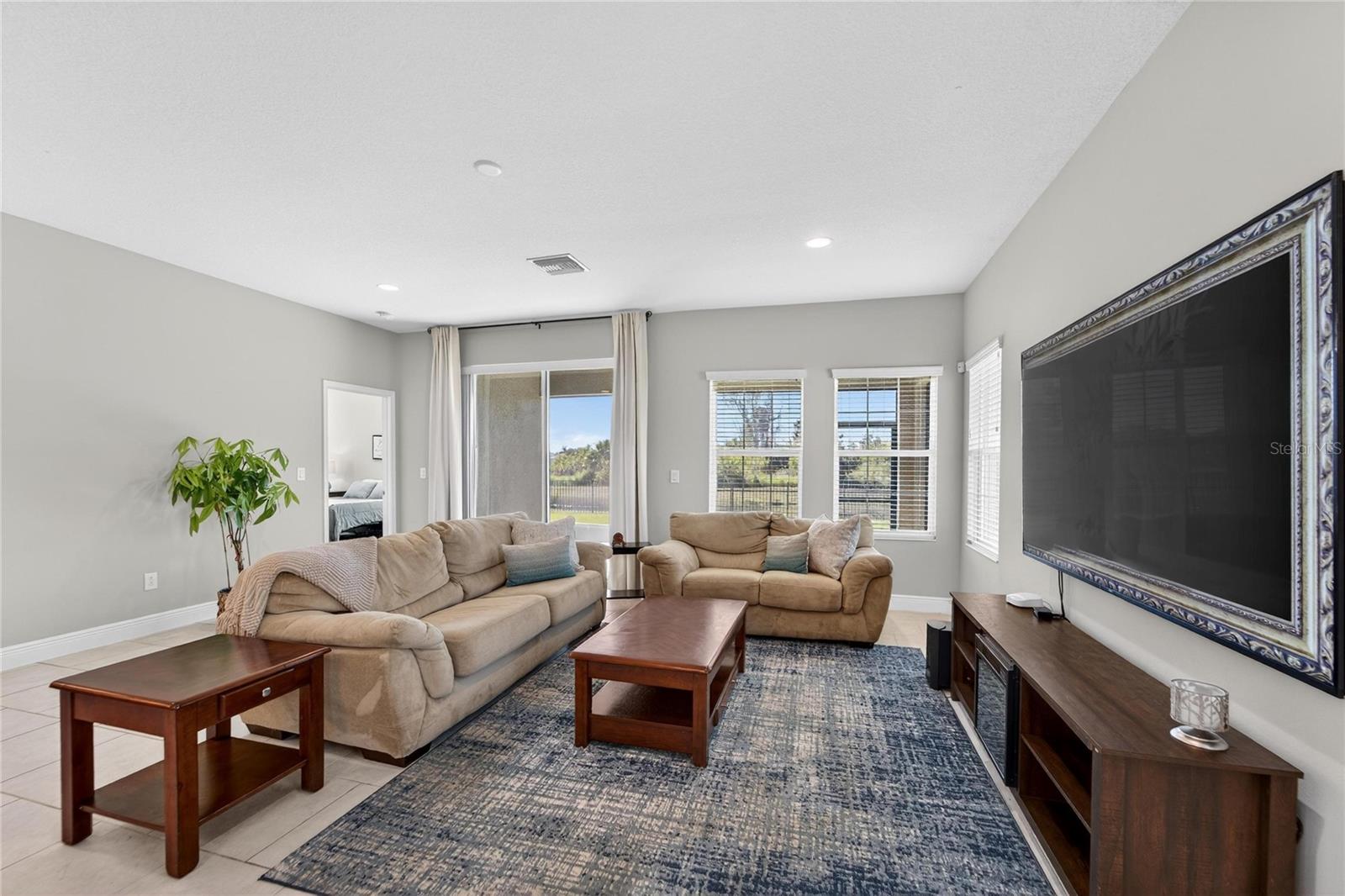 Image 11 of 97 For 5427 Silver Sun Drive