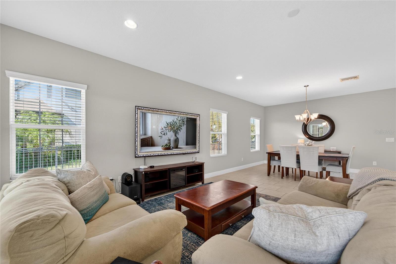 Image 13 of 97 For 5427 Silver Sun Drive