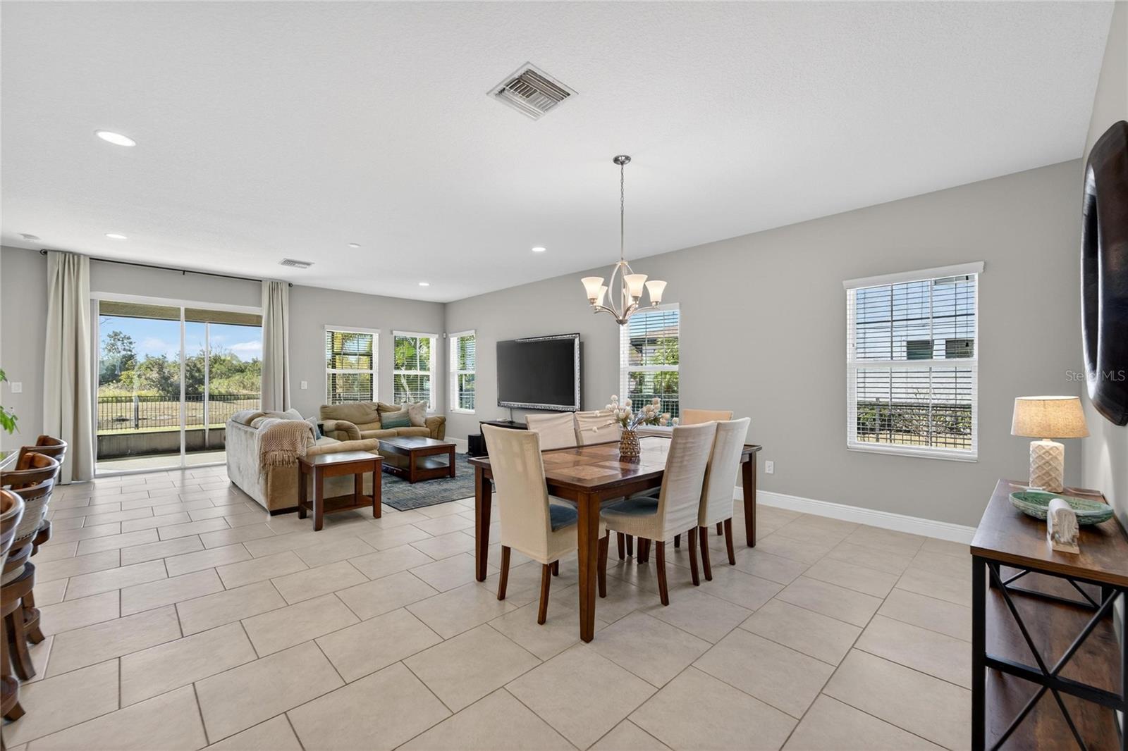 Image 22 of 97 For 5427 Silver Sun Drive