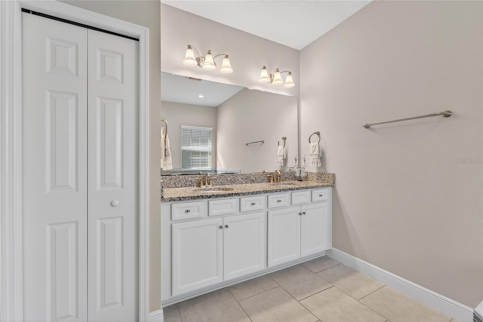 Image 34 of 97 For 5427 Silver Sun Drive