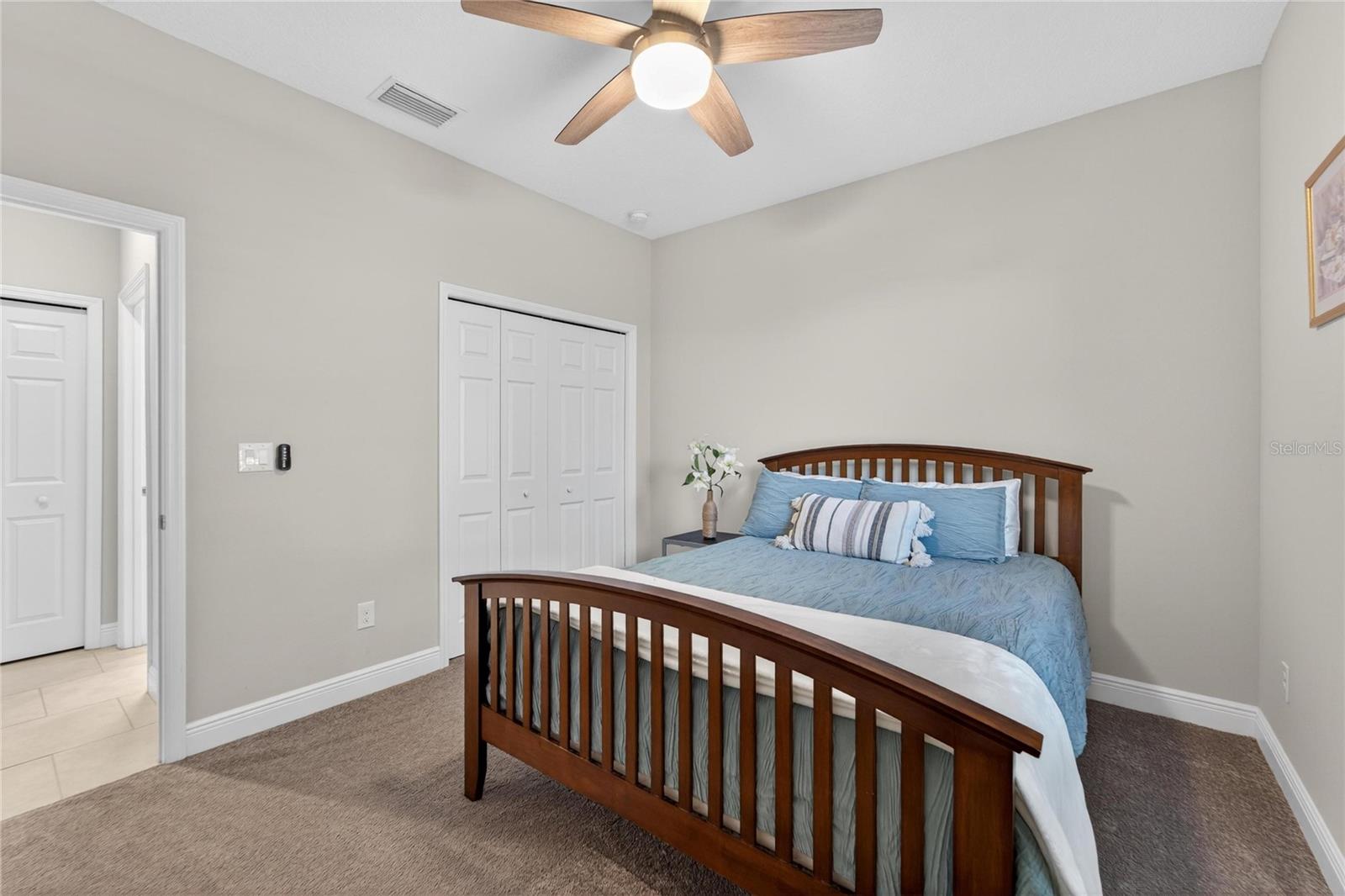 Image 41 of 97 For 5427 Silver Sun Drive