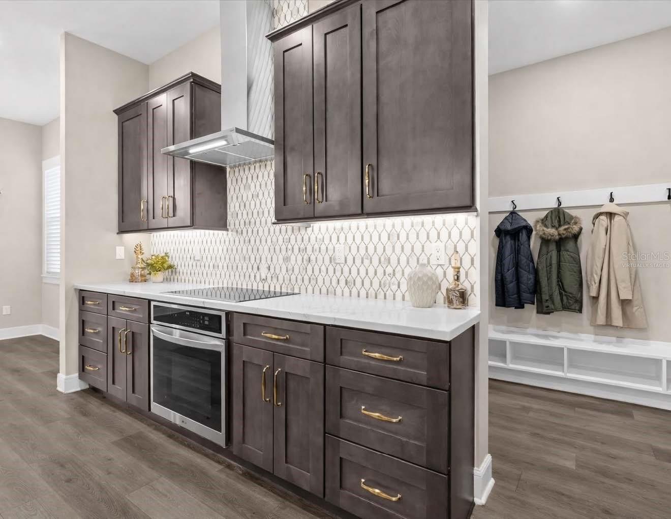 Image 14 of 37 For 213 Giddens Avenue