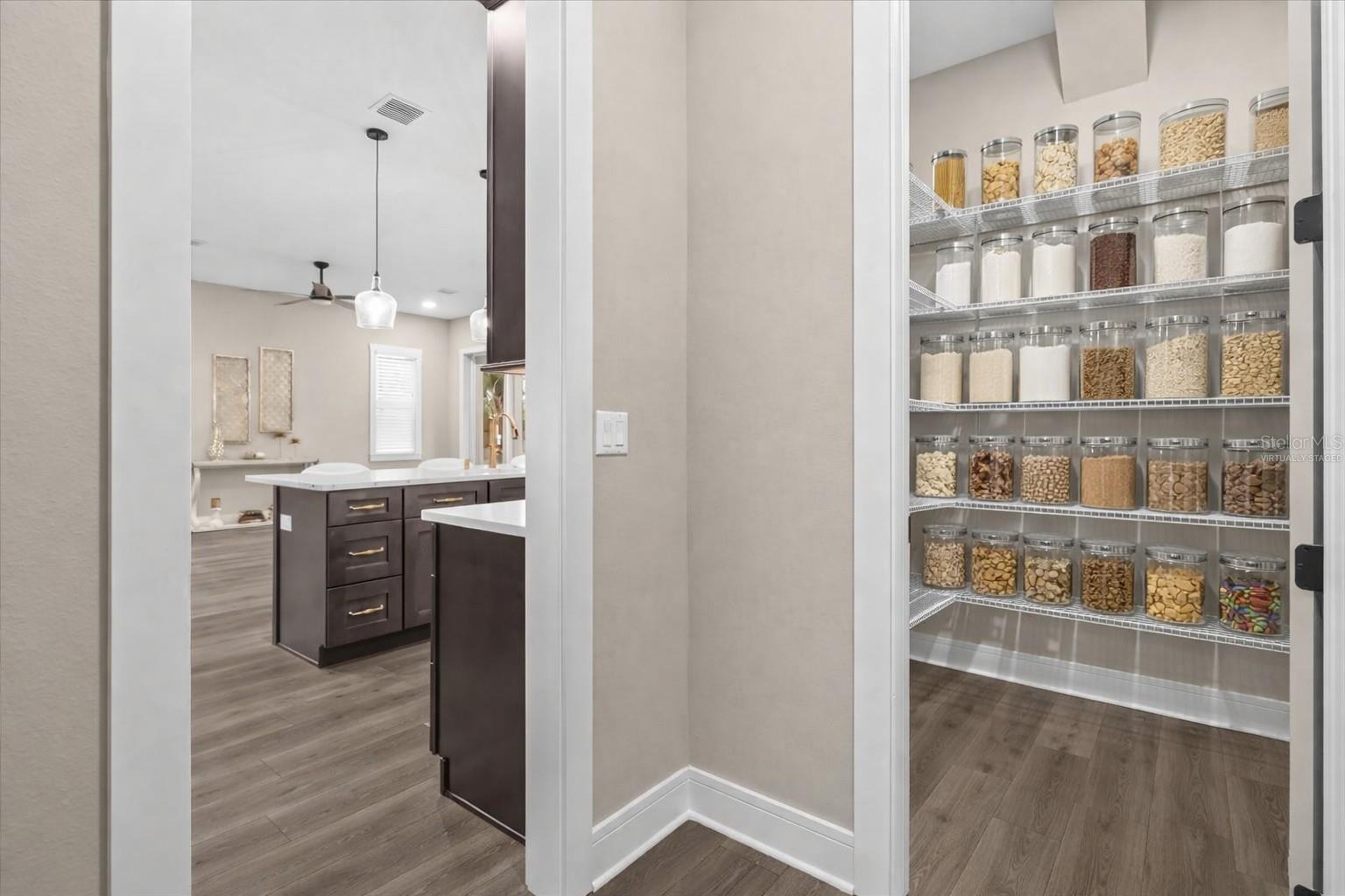 Image 15 of 37 For 213 Giddens Avenue