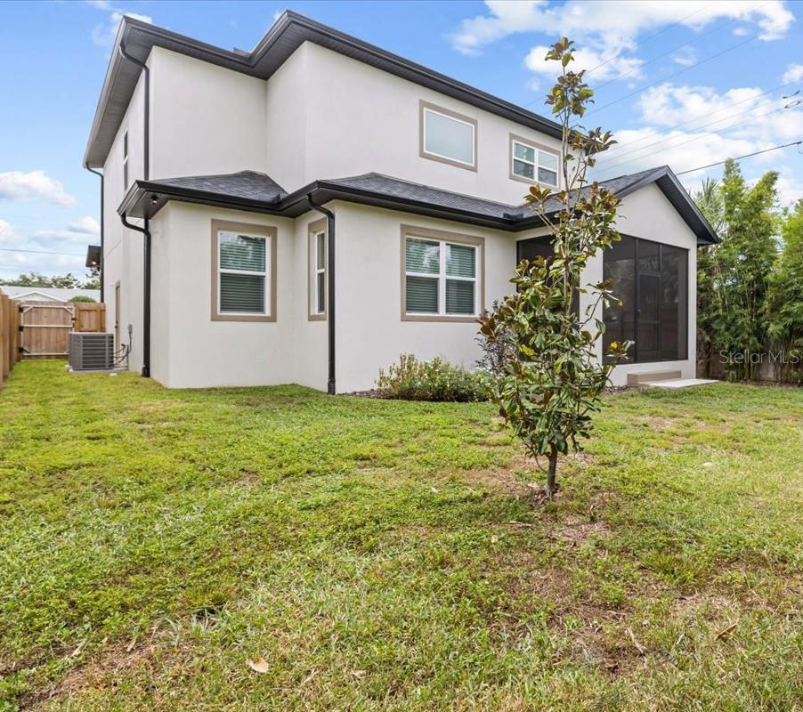 Image 35 of 37 For 213 Giddens Avenue