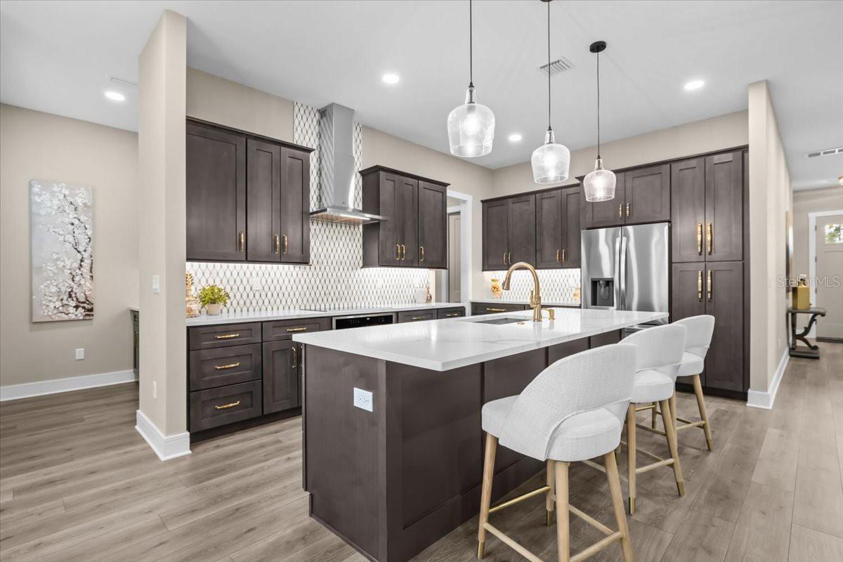 Image 9 of 37 For 213 Giddens Avenue