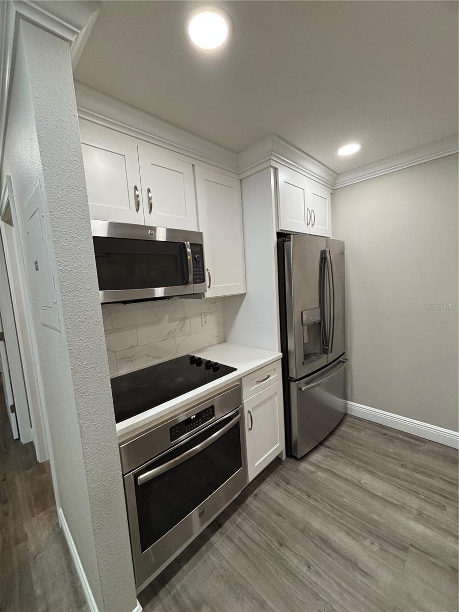 Image 5 of 13 For 14207 Shadow Moss Lane 202