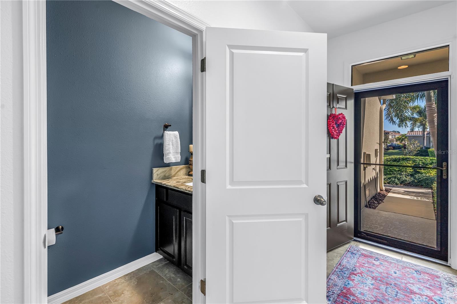 Listing photo id 16 for 5284 6th Way N