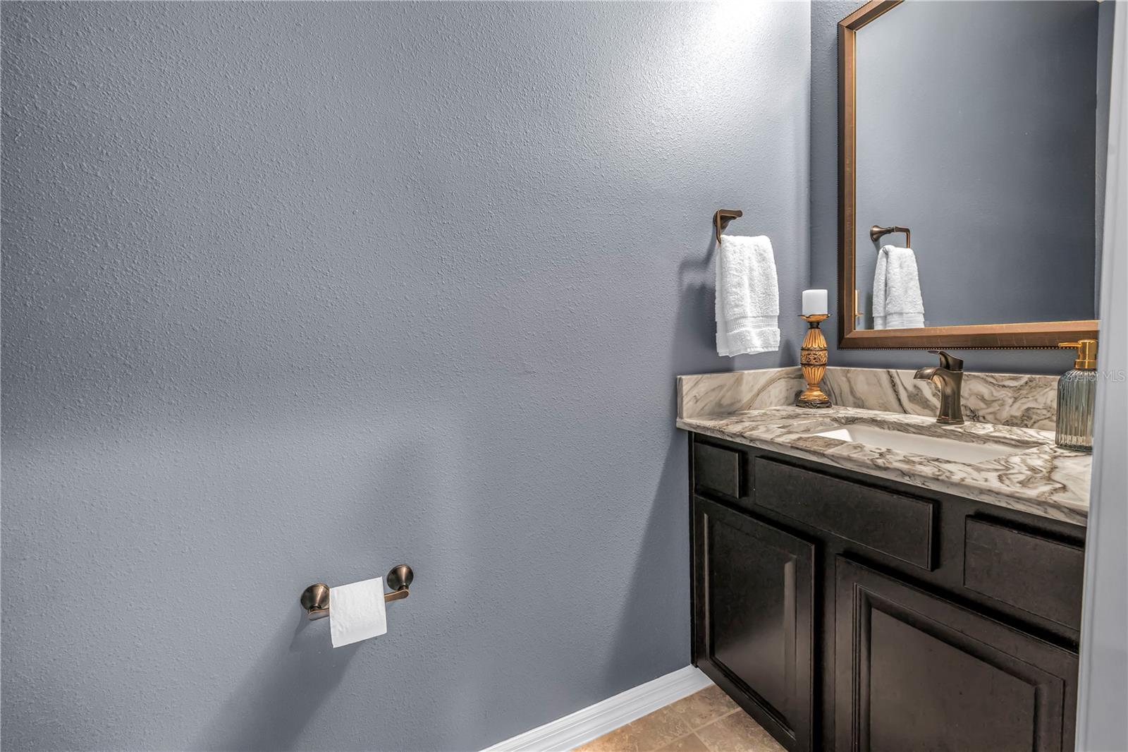 Listing photo id 17 for 5284 6th Way N