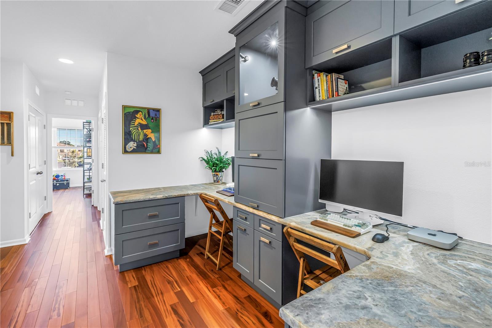 Listing photo id 20 for 5284 6th Way N