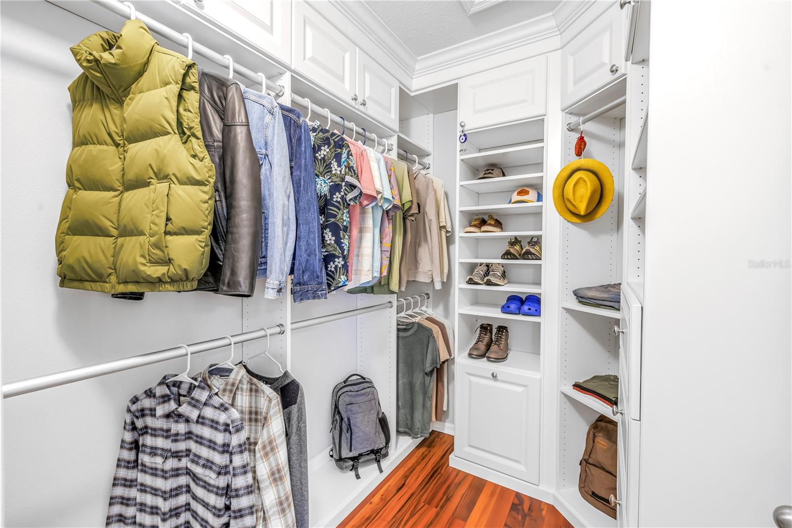 Listing photo id 26 for 5284 6th Way N