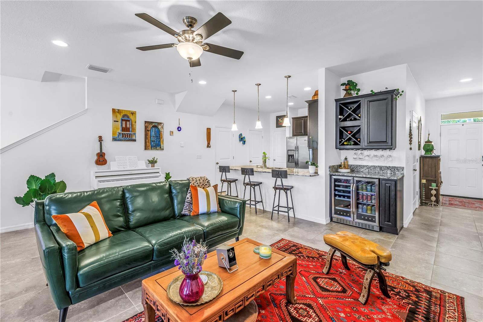 Listing photo id 1 for 5284 6th Way N