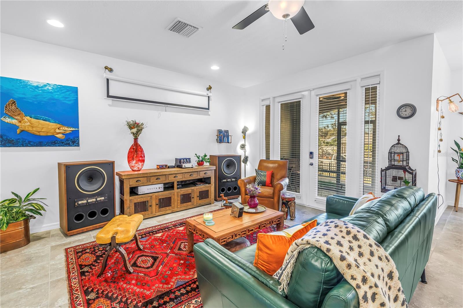 Listing photo id 2 for 5284 6th Way N