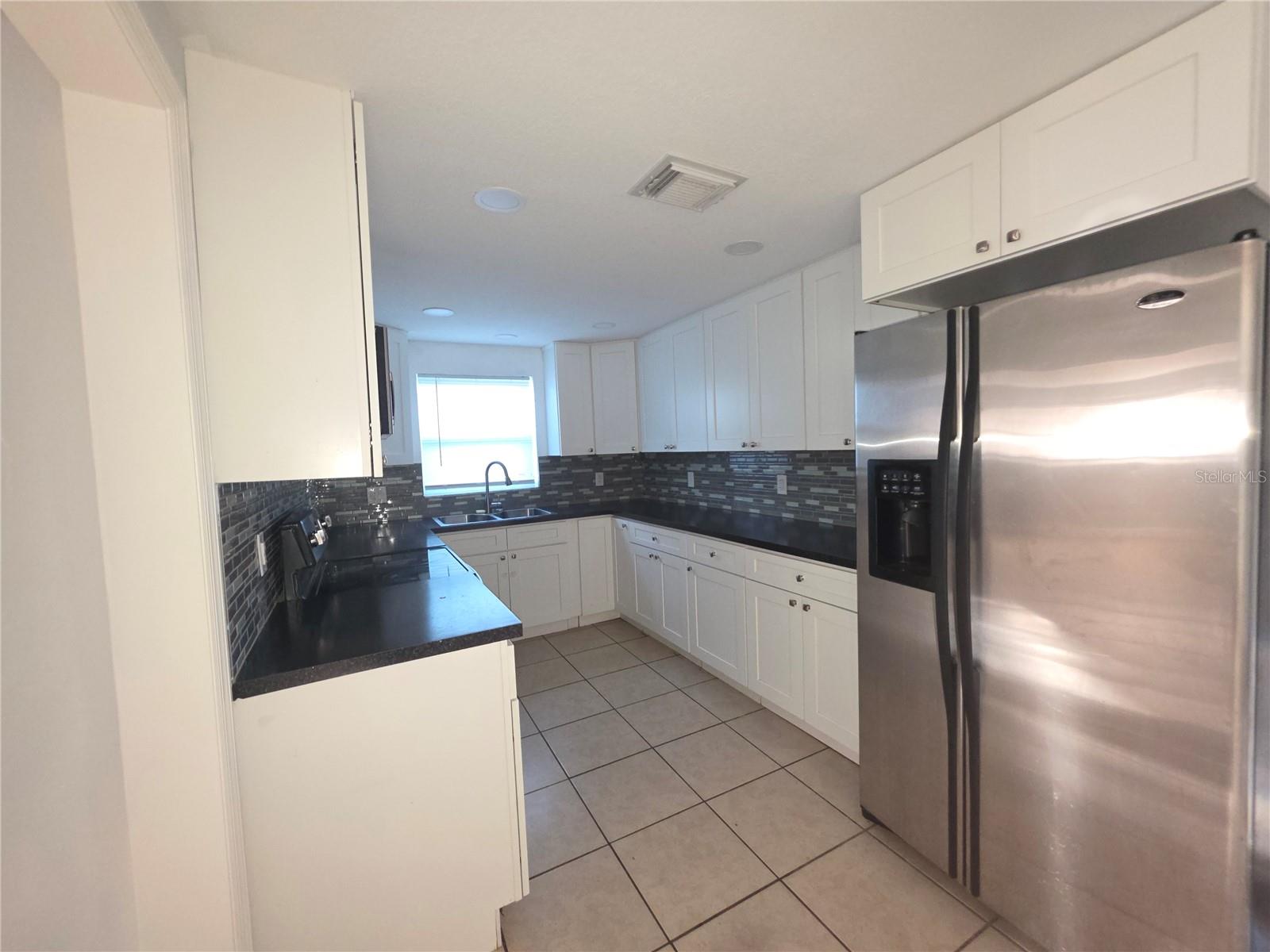 Image 3 of 19 For 1344 Wickham Lane