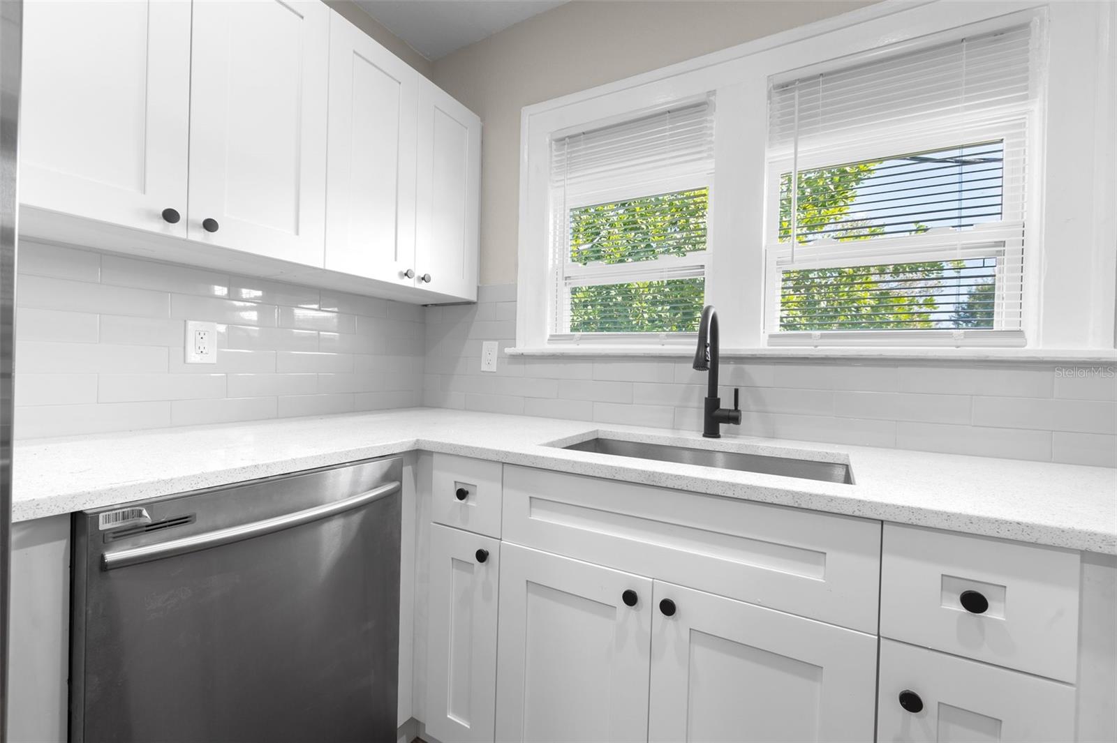 Image 19 of 25 For 781 31st Avenue N