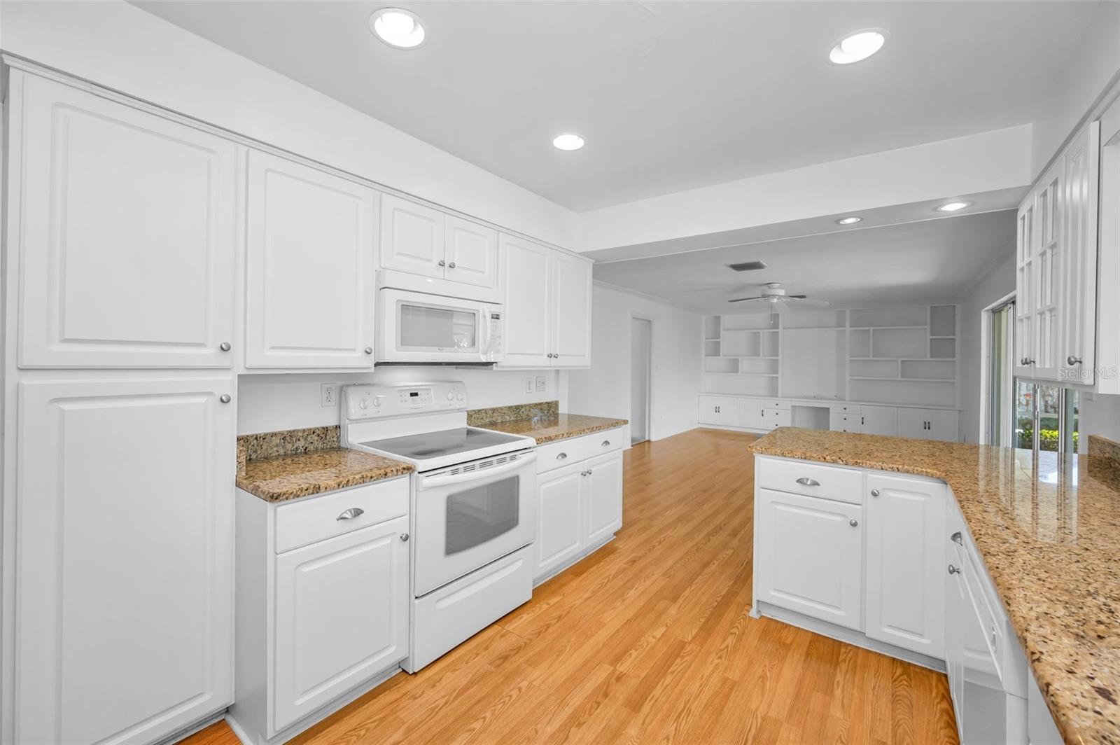 Image 27 of 75 For 4 Hibiscus Road