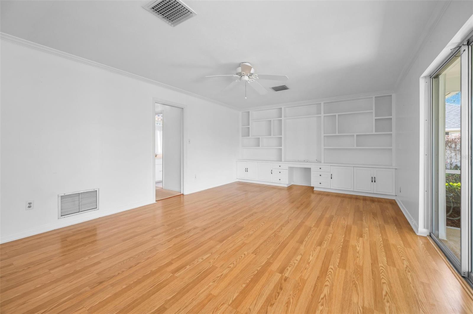 Image 33 of 75 For 4 Hibiscus Road