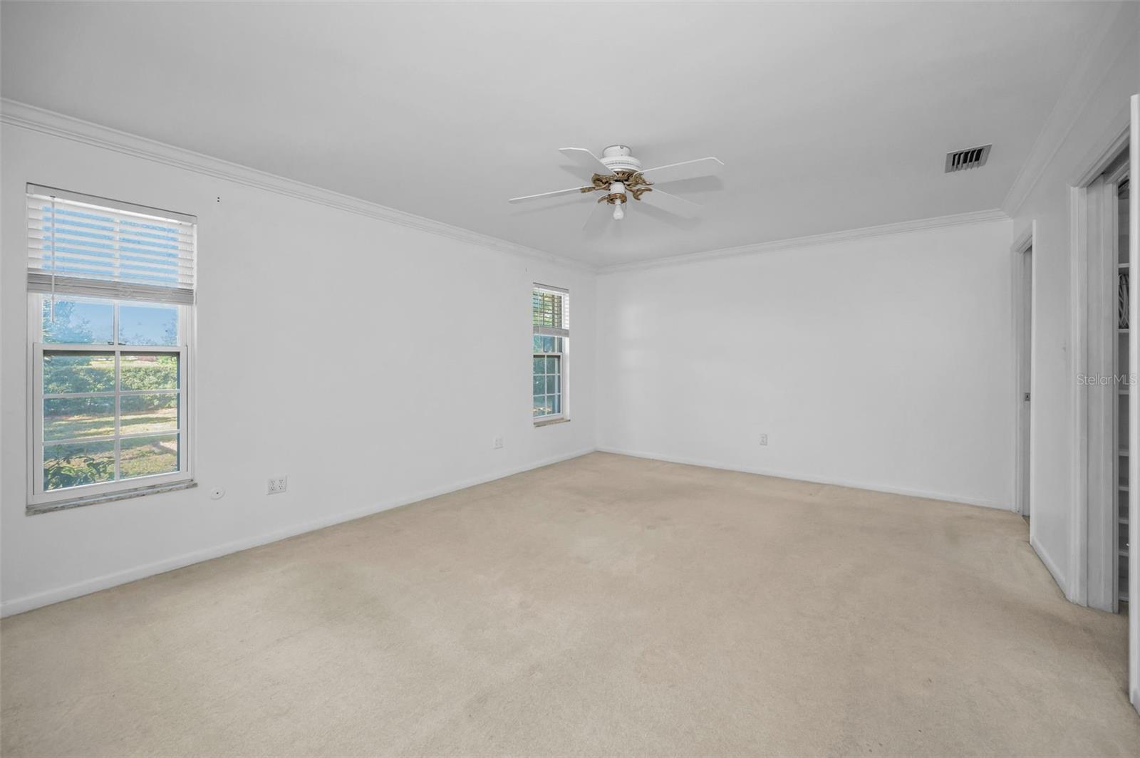 Image 34 of 75 For 4 Hibiscus Road