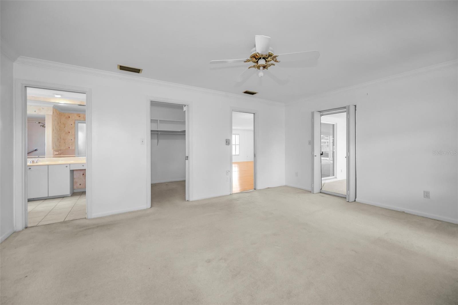 Image 37 of 75 For 4 Hibiscus Road