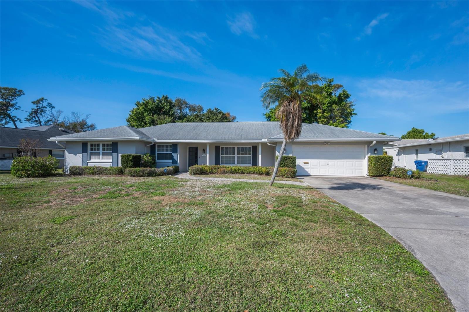 Image 4 of 75 For 4 Hibiscus Road