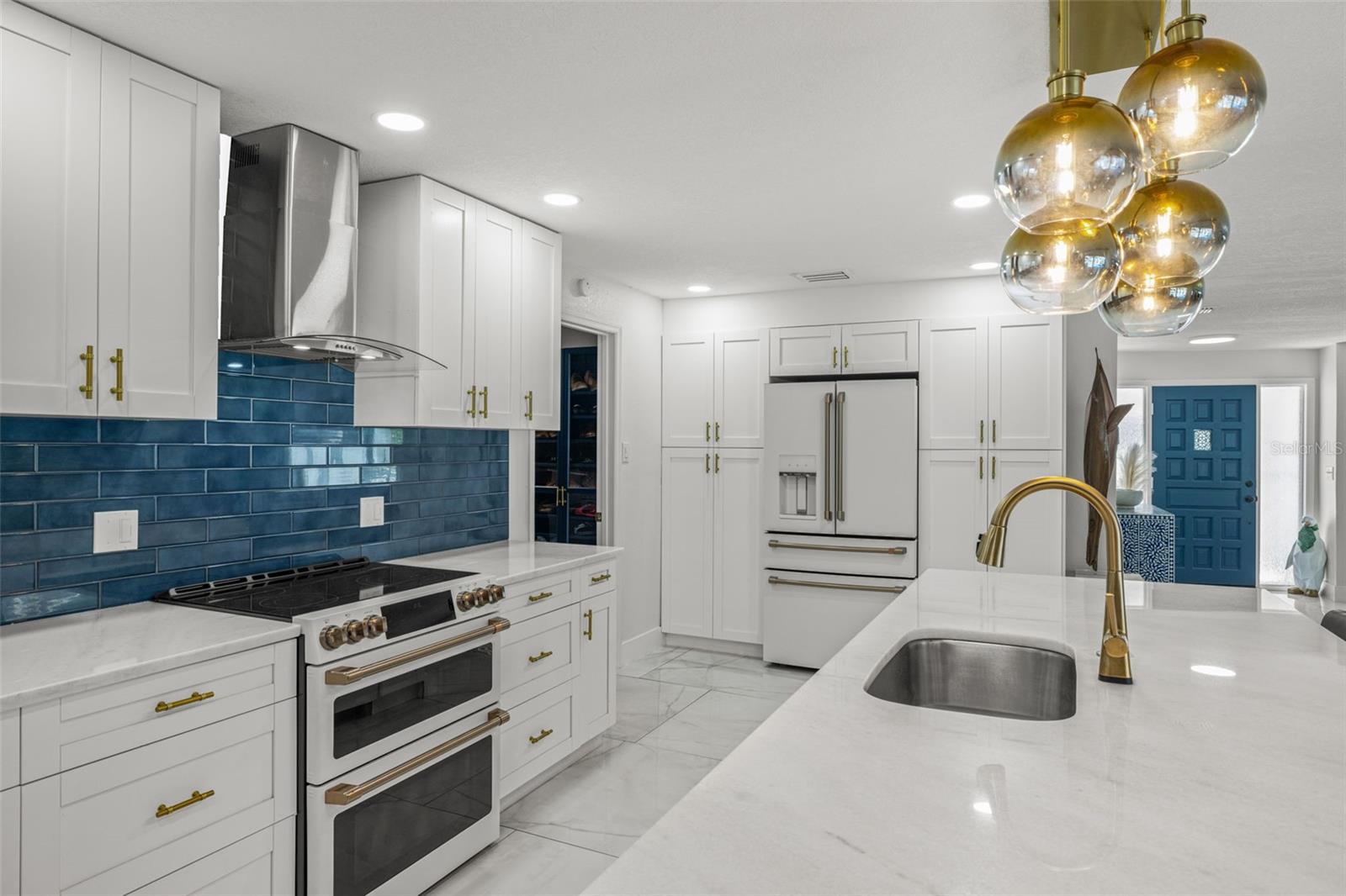 Image 14 of 40 For 2242 Buena Vista Drive