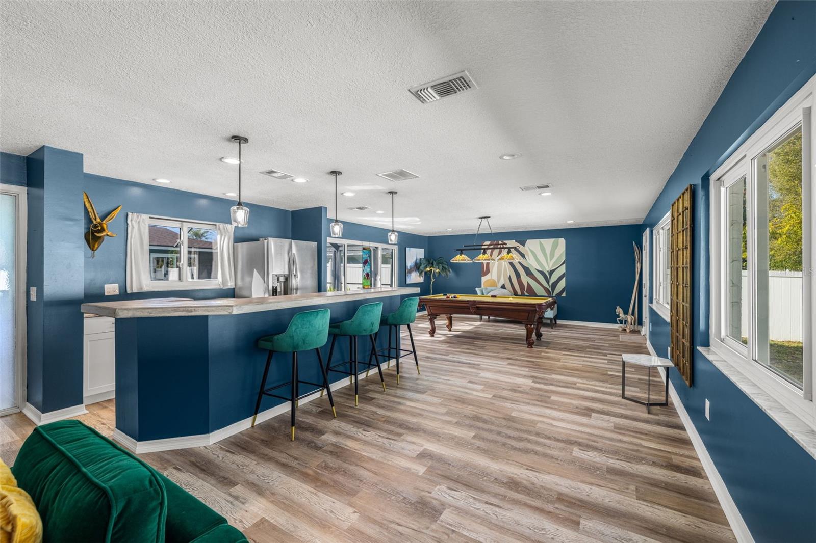 Image 19 of 40 For 2242 Buena Vista Drive