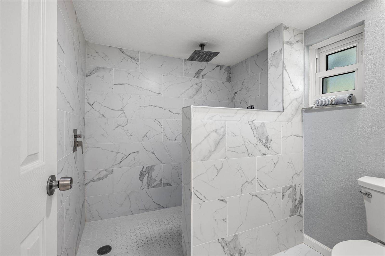 Image 26 of 40 For 2242 Buena Vista Drive